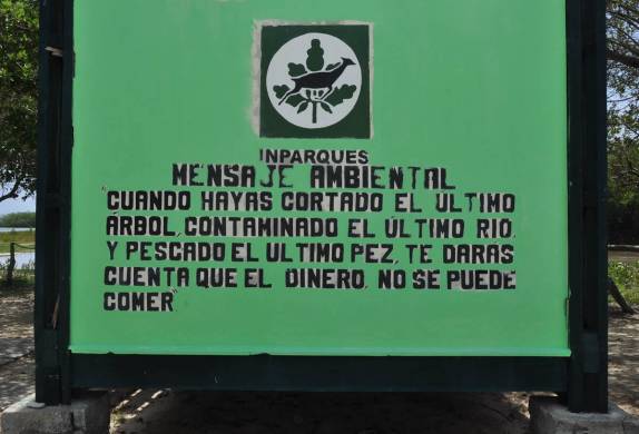 Mensagem ecológica em Cayo Sombrero, no Parque Nacional Morrocoy, na Venezuela